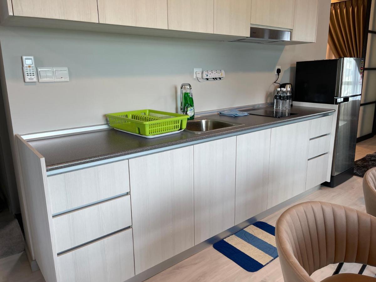 Seaview Luxury Condo Homestay 2Bed 2Bath Jesselton Quay By R2 Residence Kota Kinabalu Exteriör bild